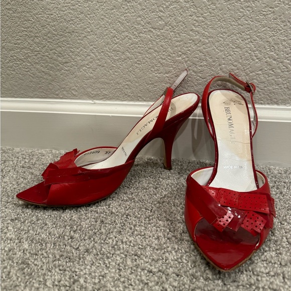 Red classy ankle strap heels - Picture 5 of 5
